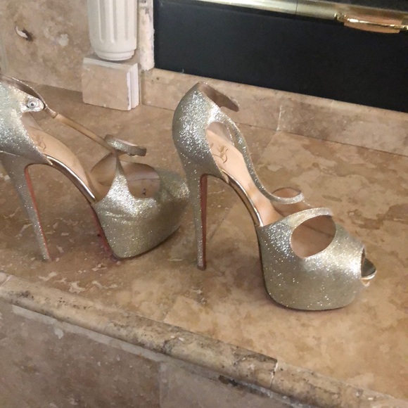 Shoes - Picture 2 of 2